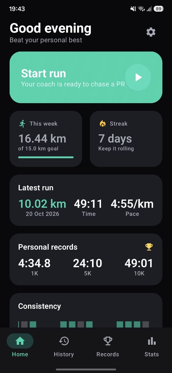 Running Tracker Partner home screen with weekly distance, streak and personal records